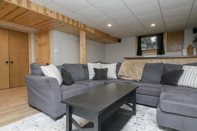 1608 Beverly LANE, West Bend, WI 53090