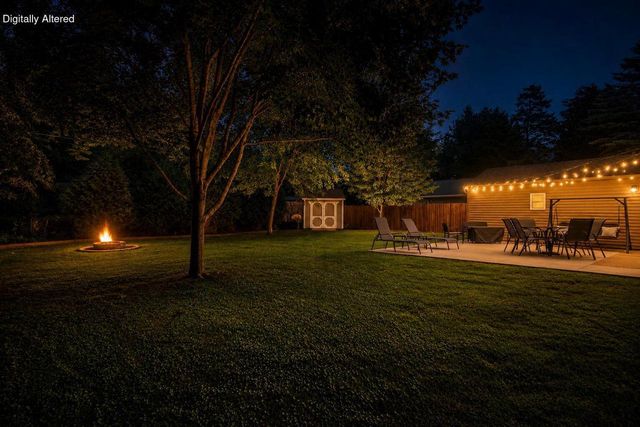 1608 Beverly LANE, West Bend, WI 53090