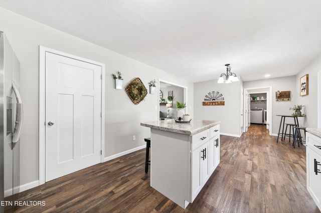 225 Peach St, Baxter, TN 38544