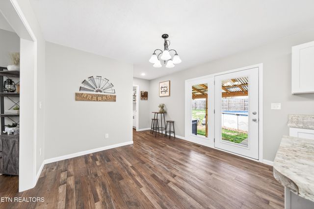 225 Peach St, Baxter, TN 38544