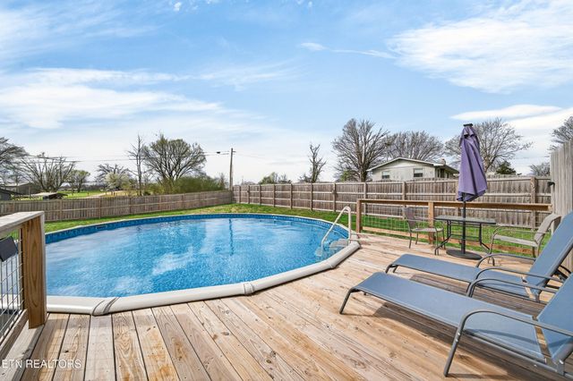 225 Peach St, Baxter, TN 38544