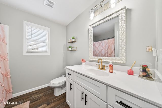 225 Peach St, Baxter, TN 38544