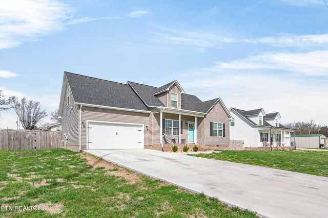 225 Peach St, Baxter, TN 38544