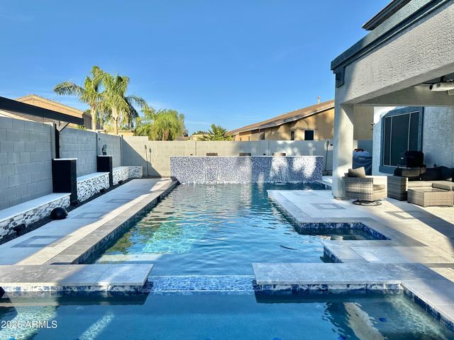 17332 W YOUNG Street, Surprise, AZ 85388