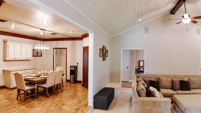 4340 Highway 1131, Vidor, TX 77662