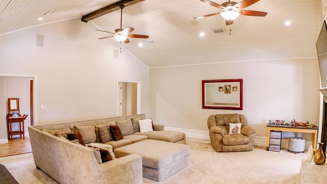 4340 Highway 1131, Vidor, TX 77662