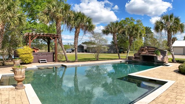 4340 Highway 1131, Vidor, TX 77662