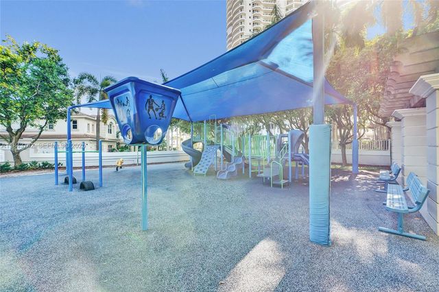 21150 Point Place 406, Aventura, FL 33180