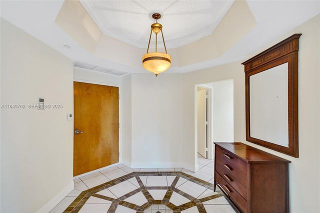 21150 Point Place 406, Aventura, FL 33180