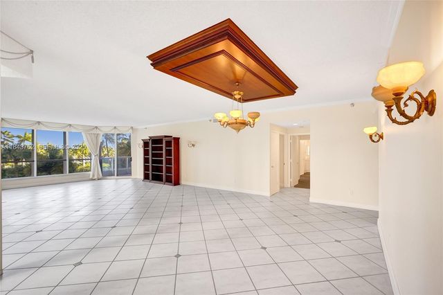 21150 Point Place 406, Aventura, FL 33180