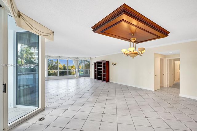21150 Point Place 406, Aventura, FL 33180