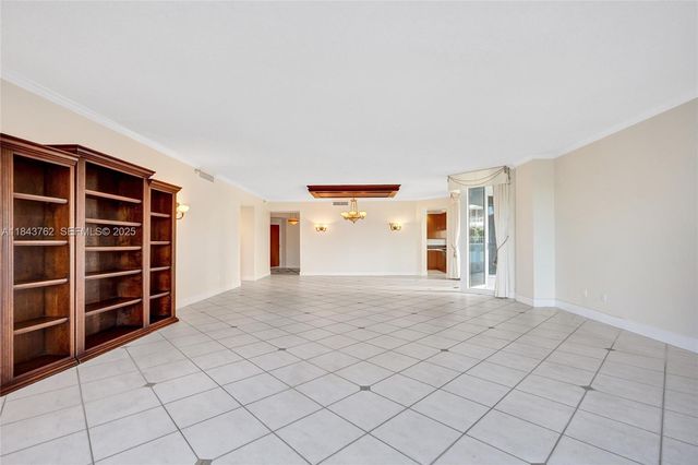 21150 Point Place 406, Aventura, FL 33180