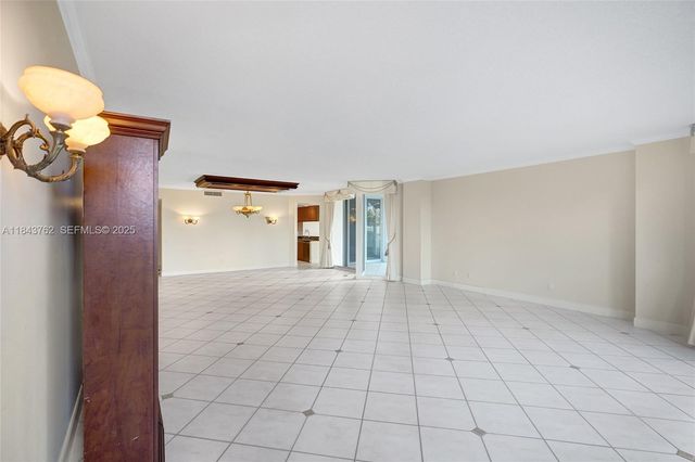 21150 Point Place 406, Aventura, FL 33180