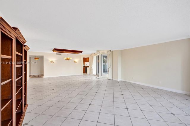 21150 Point Place 406, Aventura, FL 33180