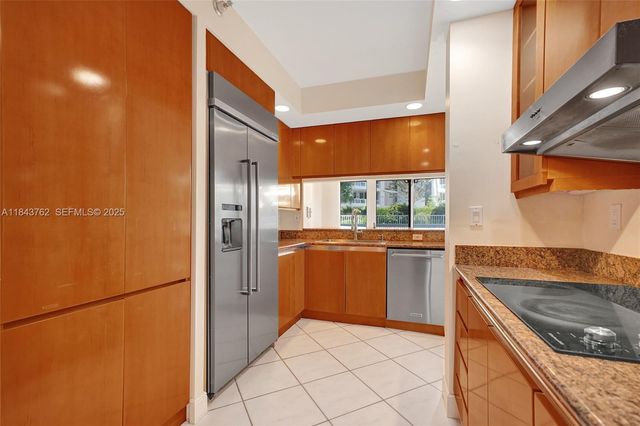 21150 Point Place 406, Aventura, FL 33180