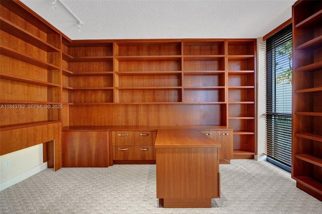 21150 Point Place 406, Aventura, FL 33180