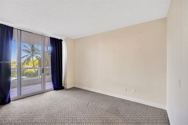 21150 Point Place 406, Aventura, FL 33180