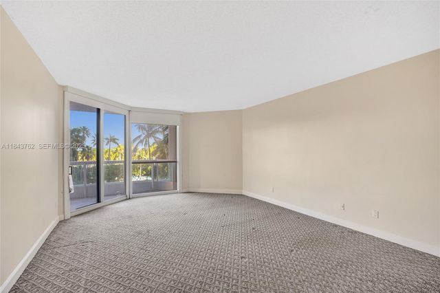 21150 Point Place 406, Aventura, FL 33180