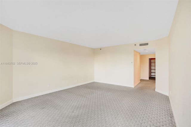 21150 Point Place 406, Aventura, FL 33180