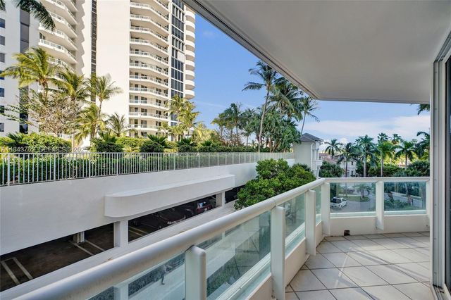 21150 Point Place 406, Aventura, FL 33180