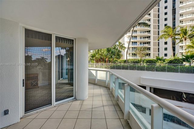 21150 Point Place 406, Aventura, FL 33180