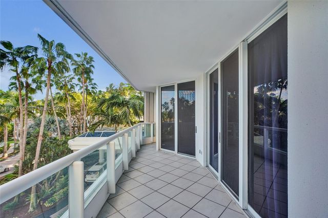 21150 Point Place 406, Aventura, FL 33180