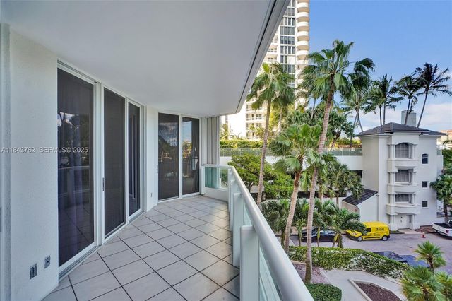 21150 Point Place 406, Aventura, FL 33180
