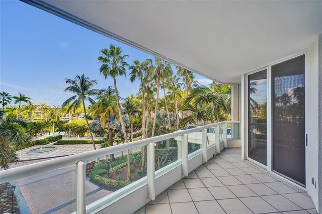21150 Point Place 406, Aventura, FL 33180
