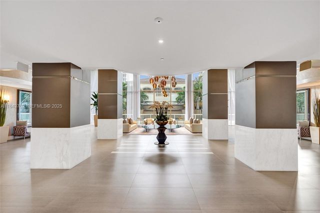 21150 Point Place 406, Aventura, FL 33180