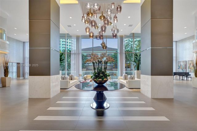 21150 Point Place 406, Aventura, FL 33180
