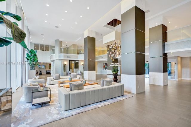 21150 Point Place 406, Aventura, FL 33180