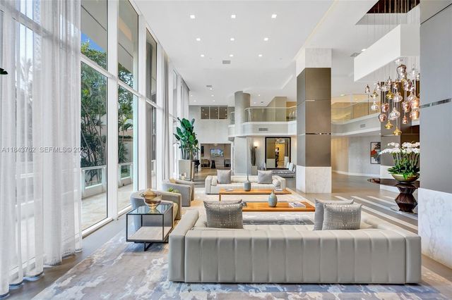 21150 Point Place 406, Aventura, FL 33180