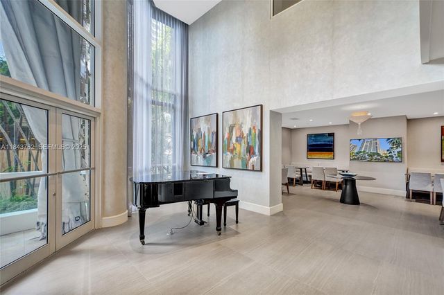 21150 Point Place 406, Aventura, FL 33180