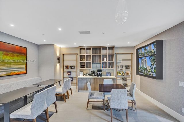 21150 Point Place 406, Aventura, FL 33180