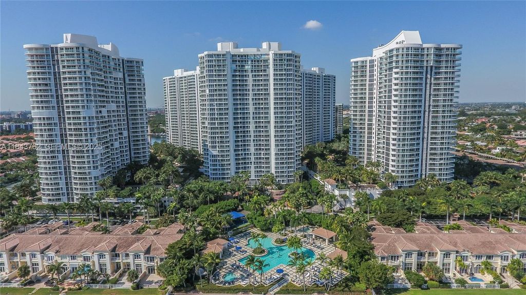 21150 Point Place 406, Aventura, FL 33180