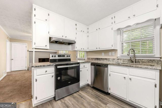 586 Chris Circle, Lawrenceville, GA 30044