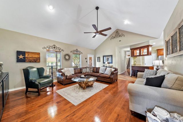 10403 W Hidden Lake Lane, Richmond, TX 77406
