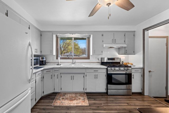 1419 SPENCE STREET, Green Bay, WI 54303