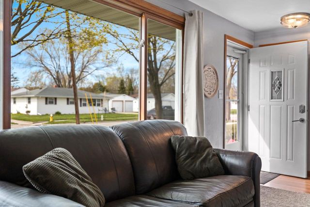 1419 SPENCE STREET, Green Bay, WI 54303