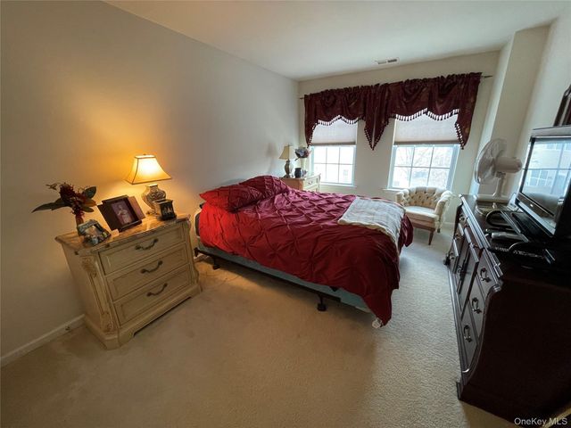 75 Warwick Drive, Massapequa, NY 11758