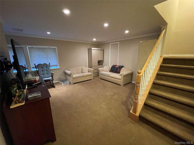 75 Warwick Drive, Massapequa, NY 11758