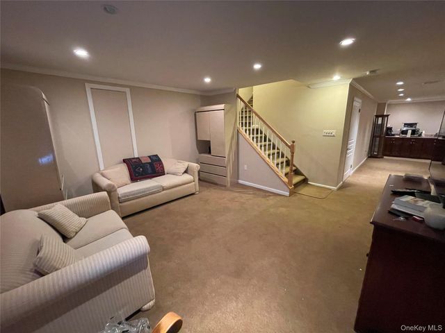 75 Warwick Drive, Massapequa, NY 11758