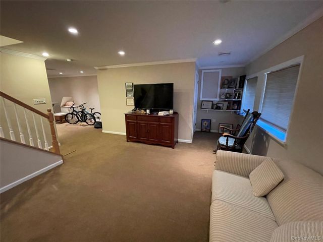 75 Warwick Drive, Massapequa, NY 11758