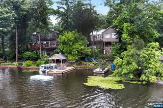106 Demarest Road, Bloomingdale, NJ 07403
