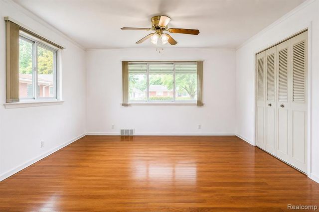 8435 Francine Street, Warren, MI 48093