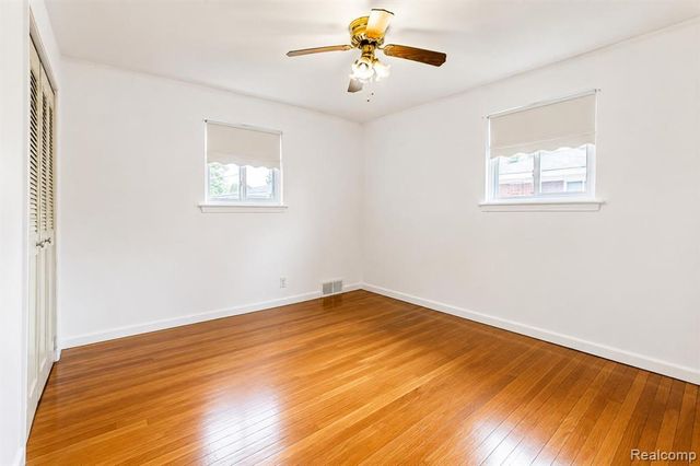 8435 Francine Street, Warren, MI 48093