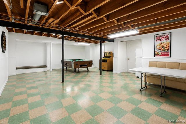 8435 Francine Street, Warren, MI 48093