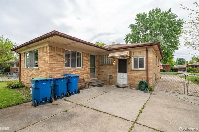 8435 Francine Street, Warren, MI 48093