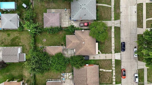 8435 Francine Street, Warren, MI 48093
