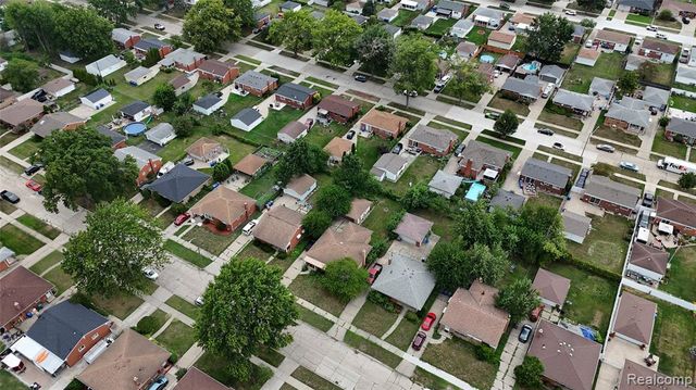 8435 Francine Street, Warren, MI 48093